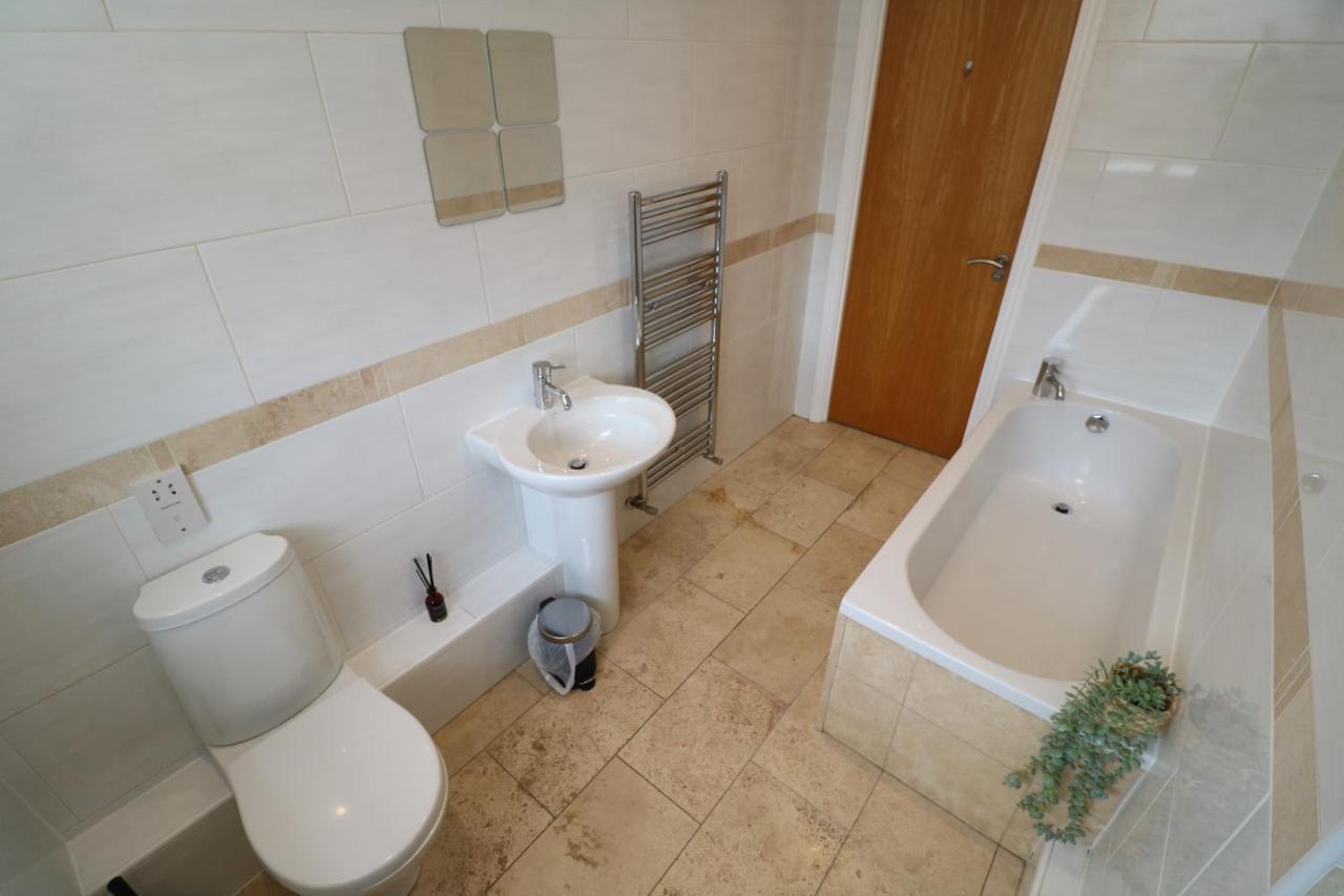 Luxury Spacious 2 Bed Apartment Free Ample Parking Sunderland  Exterior photo